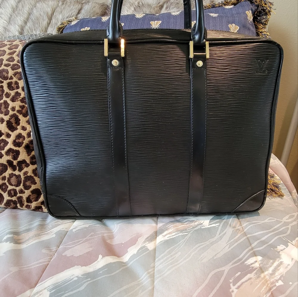 Louis Vuitton Black LeatherTaiga Epi Briefcase Vintage